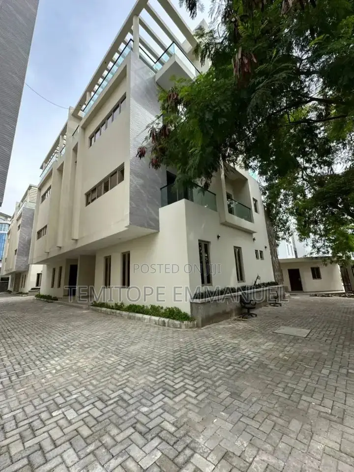 Furnished 5bdrm Duplex in Banana Island for sale in Banana Island