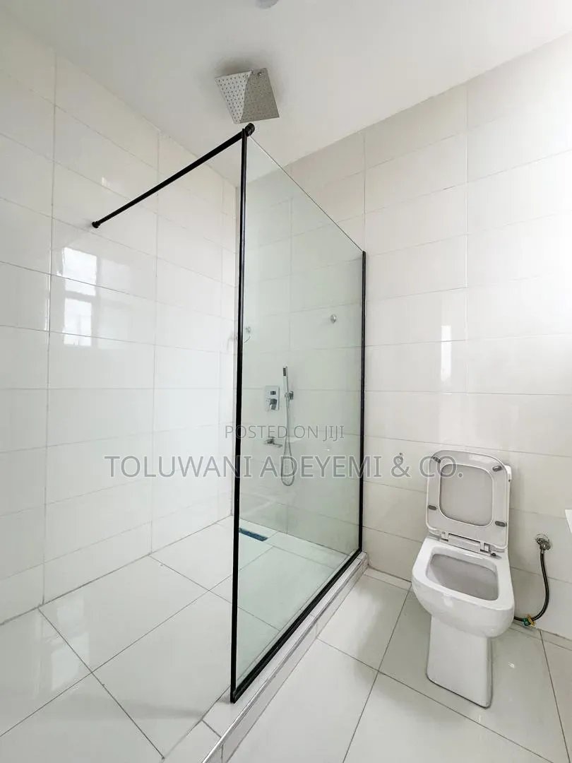 1bdrm Apartment in Victoria Island Extension for sale in Victoria Island Extension