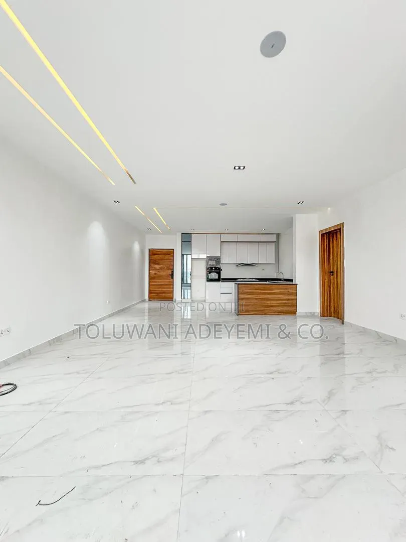 1bdrm Apartment in Victoria Island Extension for sale in Victoria Island Extension