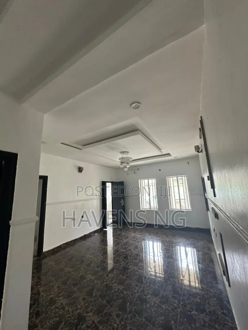 12bdrm Apartment in Rukpokwu for sale in Rukpokwu