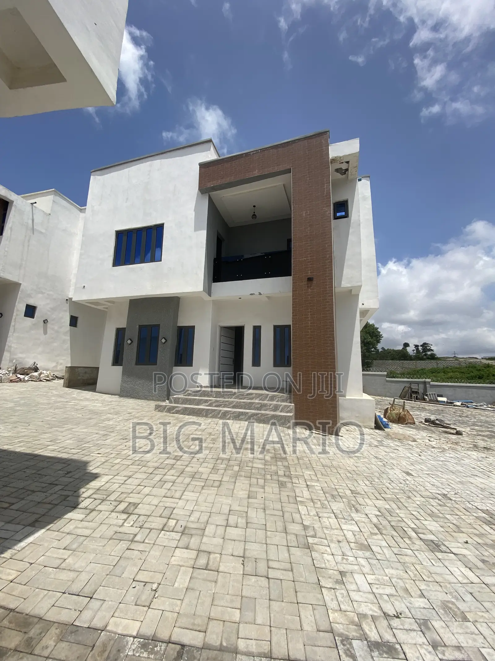 4bdrm Duplex in Guzape for sale in Guzape District