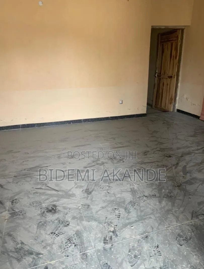3bdrm Bungalow in Mowe, Obafemi-Owode for sale in Obafemi-Owode