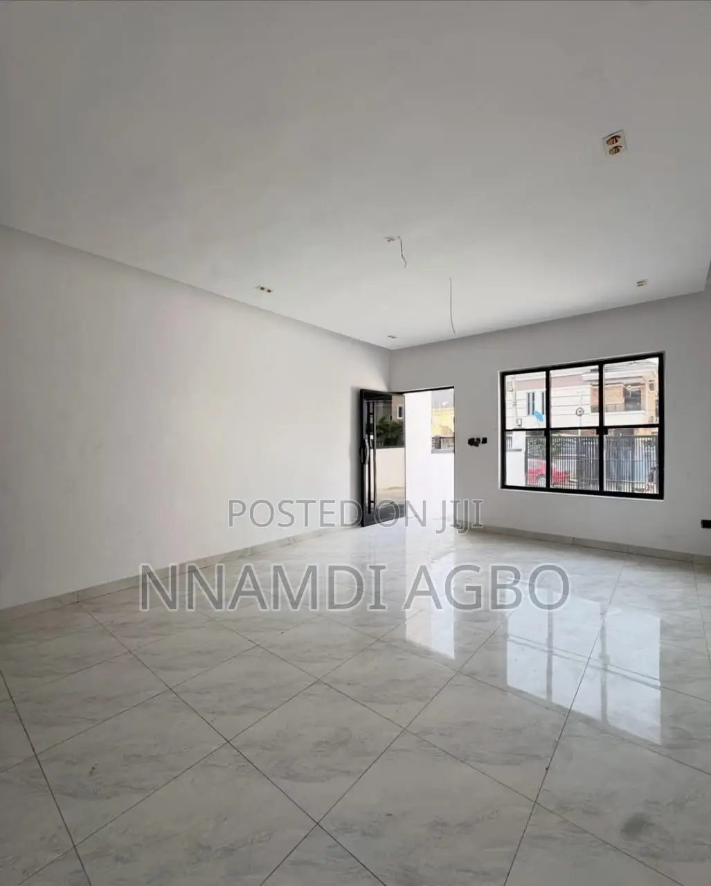 4bdrm Duplex in Chevron for rent in Chevron