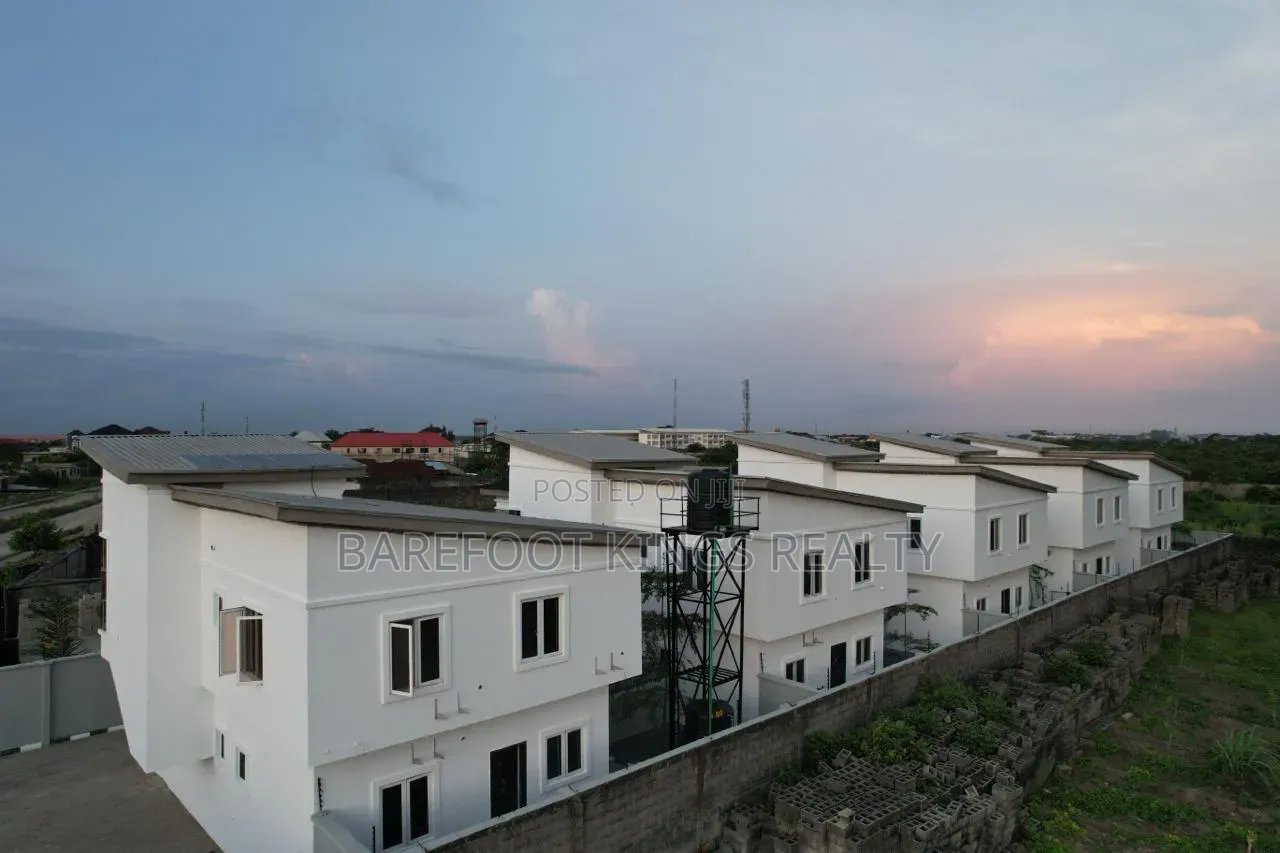 4bdrm Duplex in Abijo for sale in Abijo