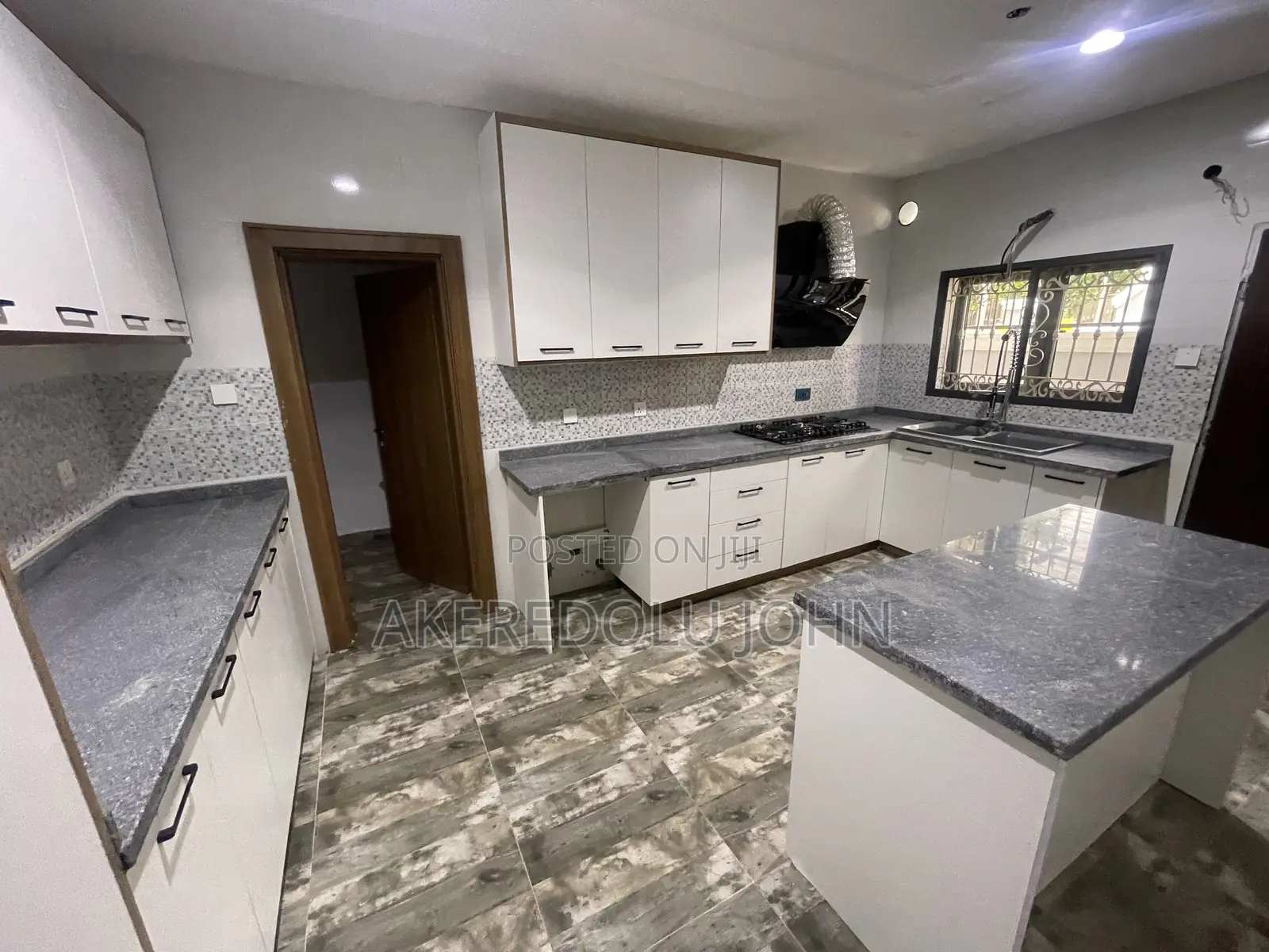 4bdrm Townhouse/Terrace in Zone 3 / Wuse for sale in Zone 3 / Wuse