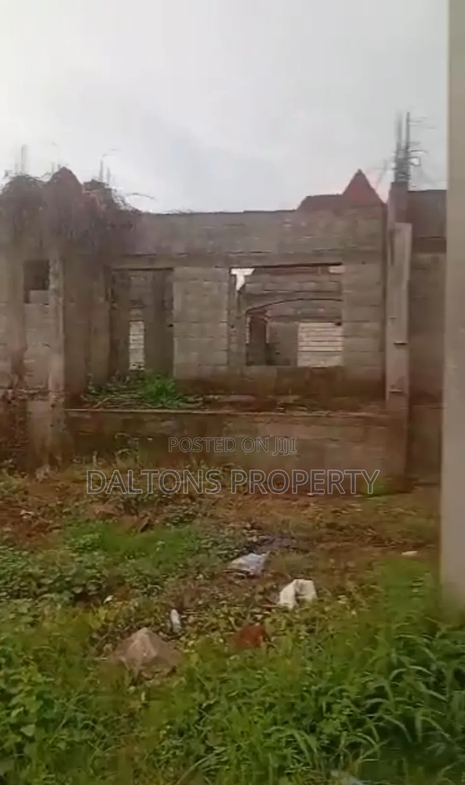 A Plot With A 4bedroom Penthouse Duplex At Window Level With 1bed Bq in Lugbe District