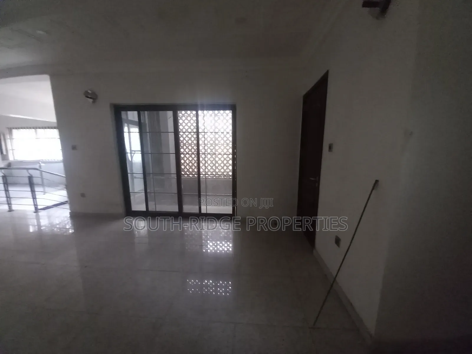 10bdrm Duplex in Zone B for sale in Zone B