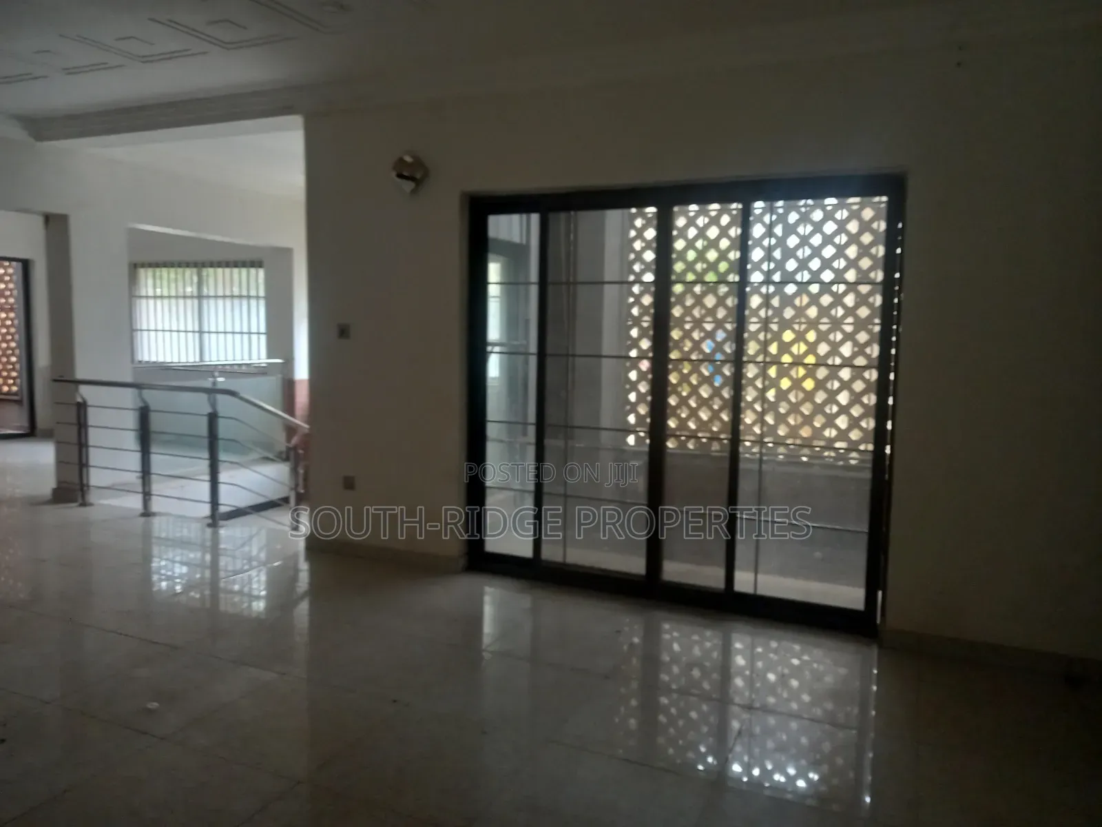 10bdrm Duplex in Zone B for sale in Zone B