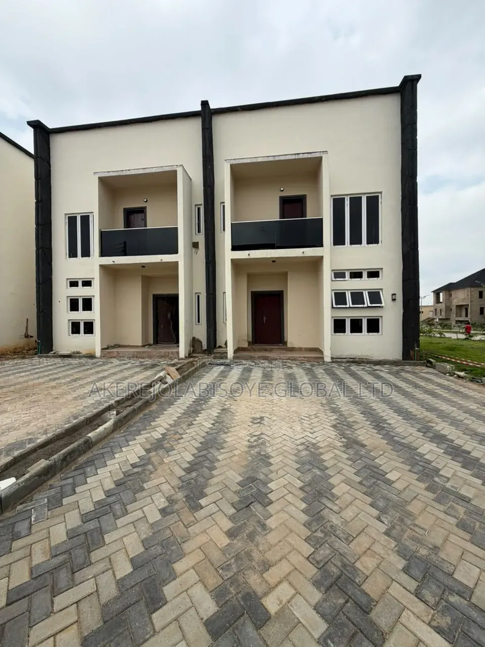 4bdrm Duplex in Karsana for sale in Karsana