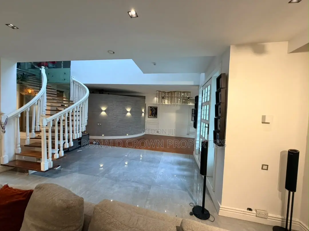 5bdrm Duplex in Banana Island for rent in Banana Island
