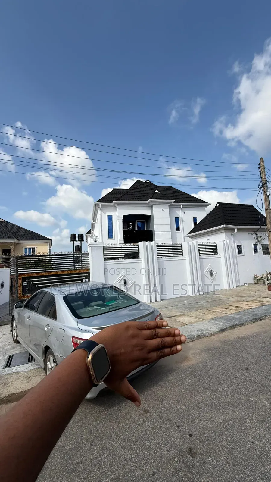 2bdrm Apartment in Kolapo Ishola Gra, Akobo for rent in Akobo