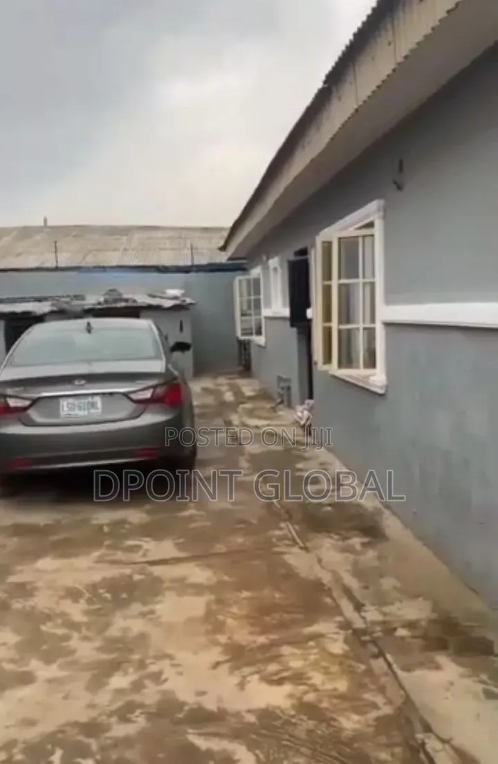 4bdrm Bungalow in Not Estate, Ipaja / Ipaja for sale in Ipaja / Ipaja