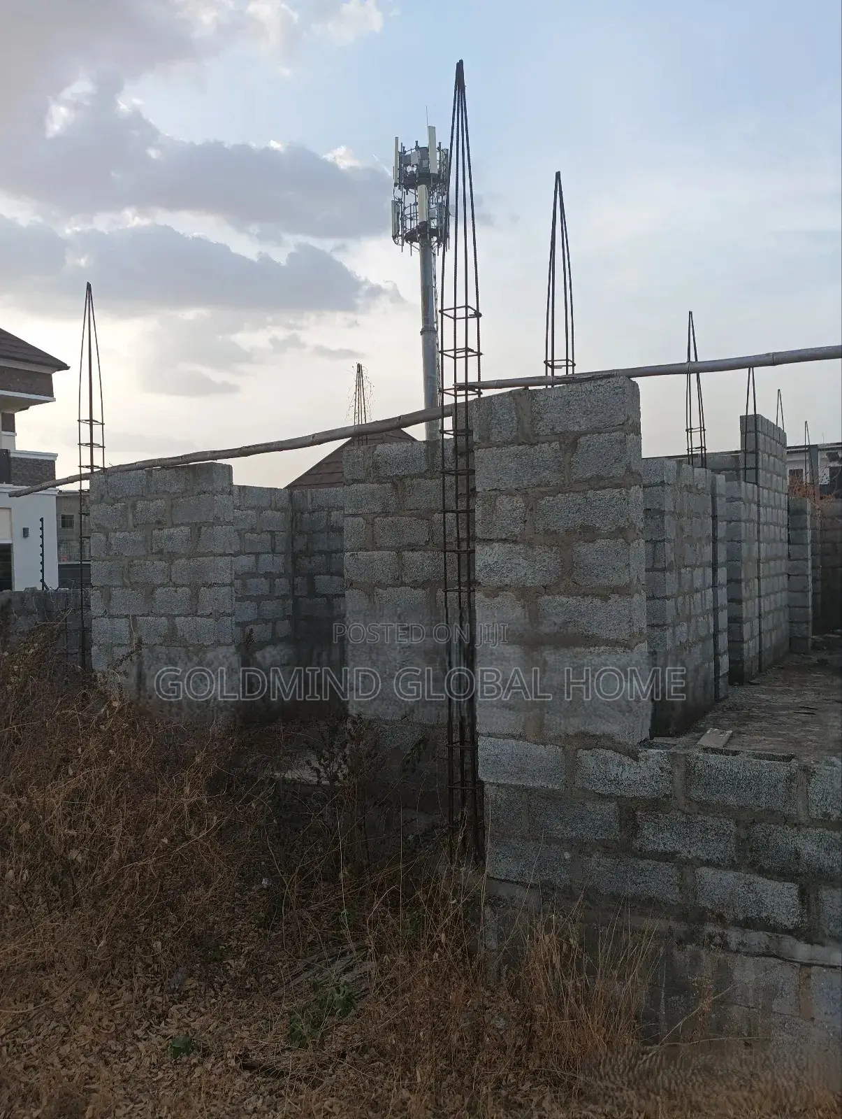 5bdrm Duplex in Lugbe District. for sale in Sabon Lugbe