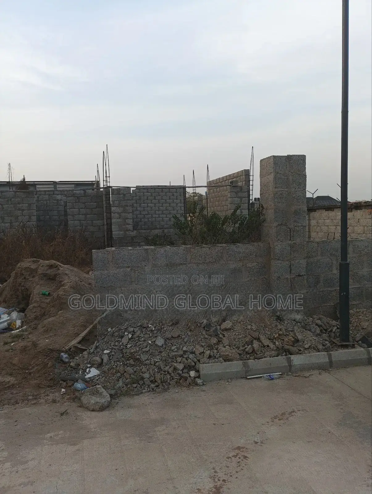 5bdrm Duplex in Lugbe District. for sale in Sabon Lugbe