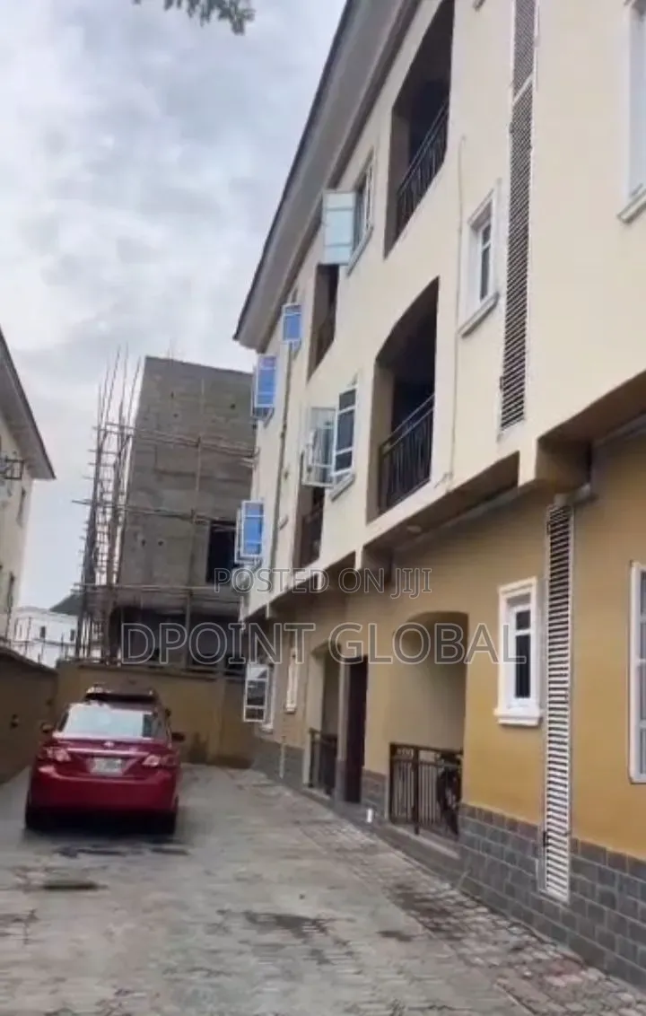 12bdrm Block of Flats in In Estate, Ago Palace for sale in Ago Palace