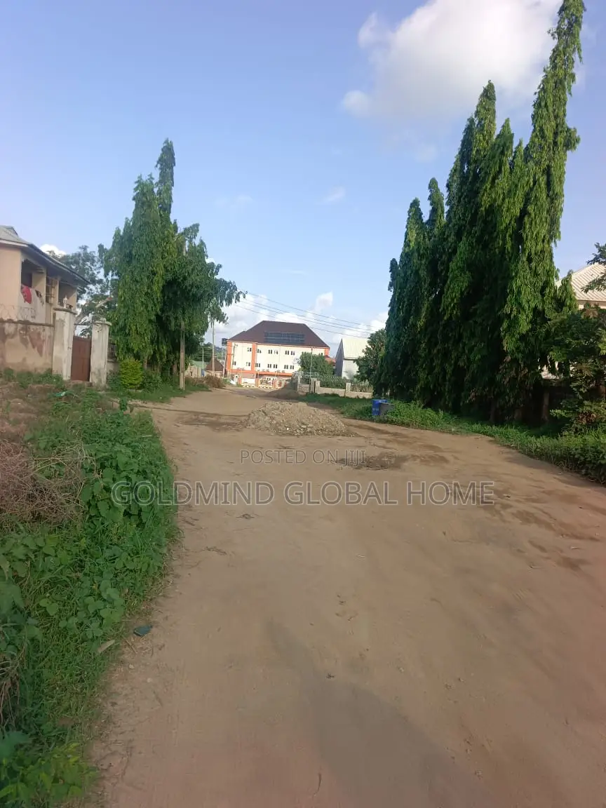 Residential Land for Sale in Lugbe. Size: 600sqm: in FHA