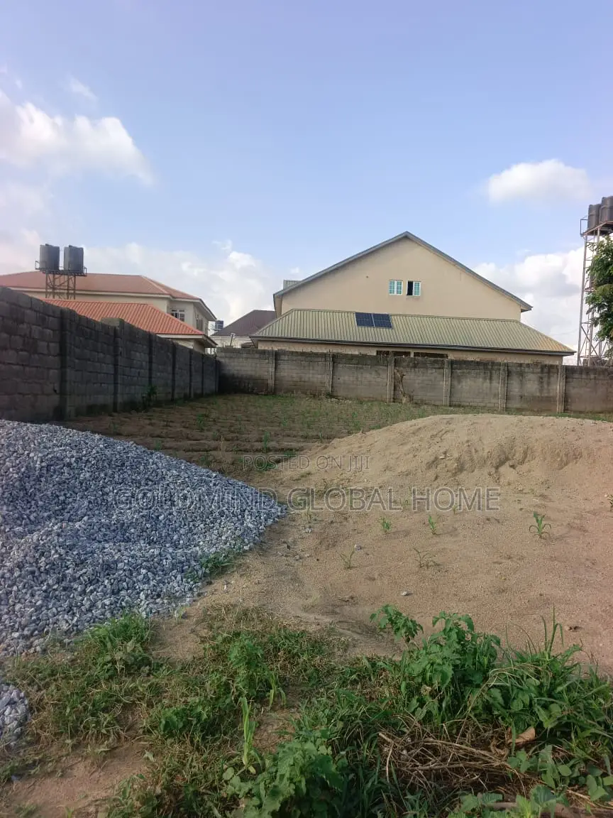 Residential Land With Fence for Sale in Fha Lugbe. Size: 800sqm: in FHA
