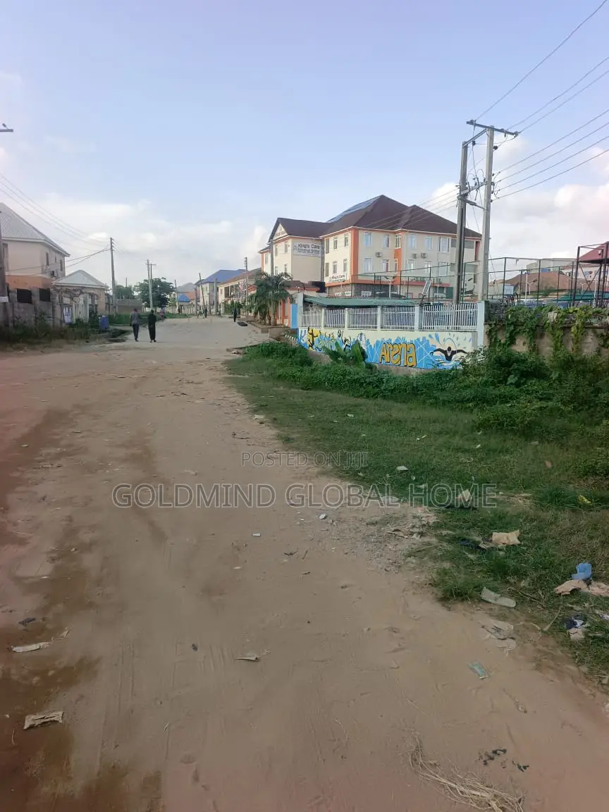 Residential Land With Fence for Sale in Fha Lugbe. Size: 800sqm: in FHA