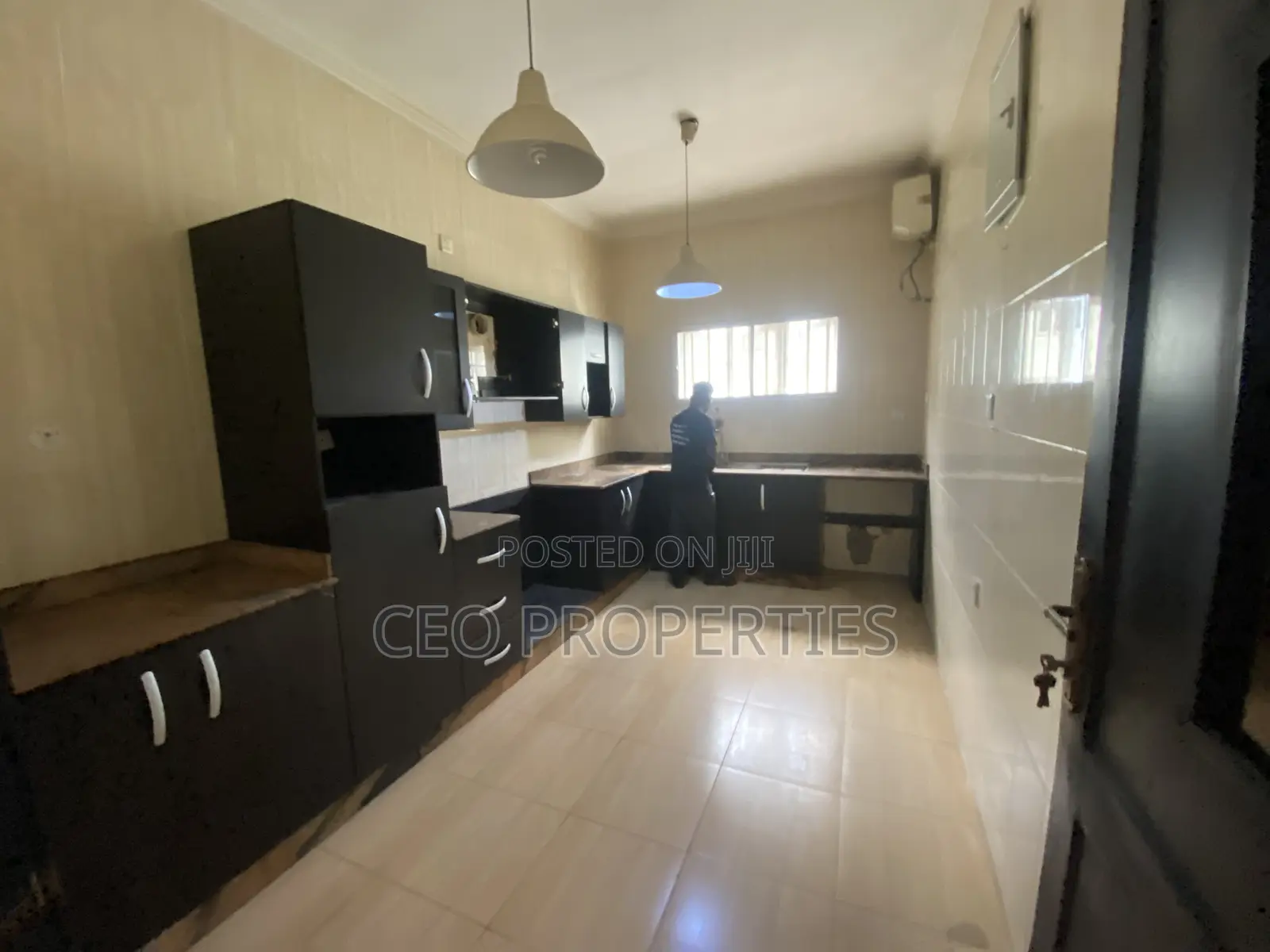 4bdrm Townhouse / Terrace in Jakande/Osapa for rent in Jakande