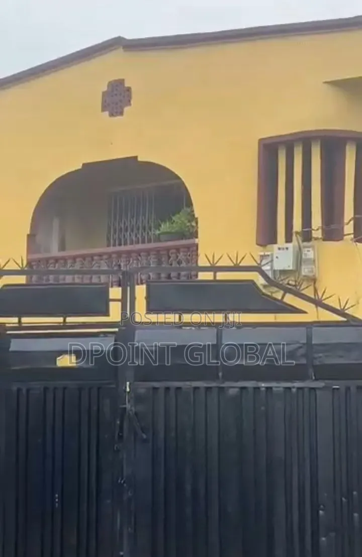 9bdrm Block of Flats in Not Estate, Egbeda for sale in Egbeda