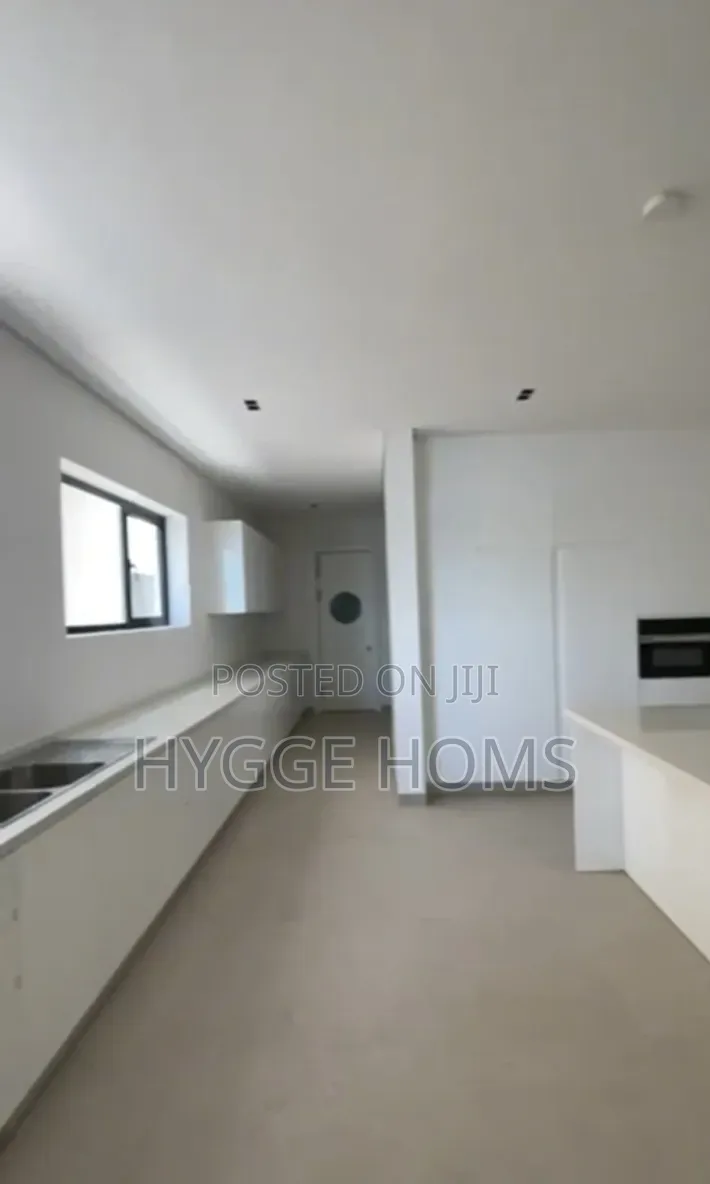 6bdrm Duplex in Banana Island Estate for sale in Banana Island