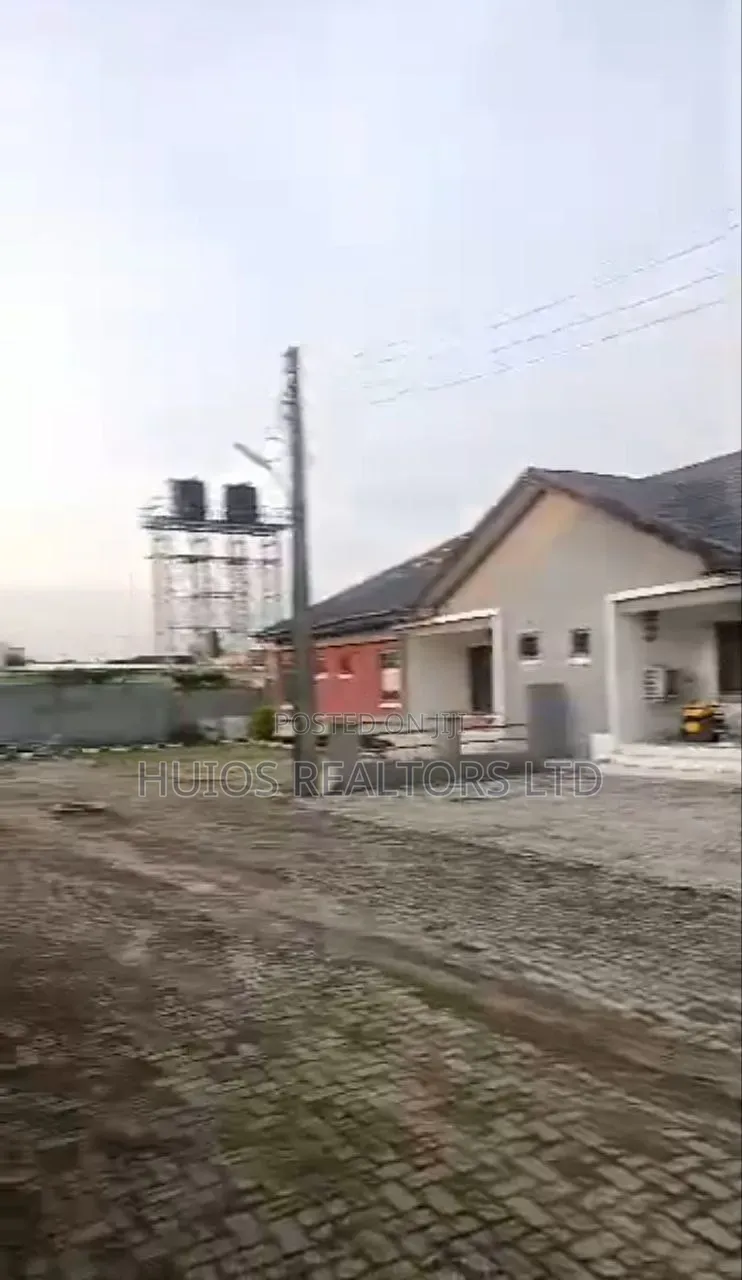 Furnished 3bdrm Bungalow in Peak Park Estate 2, Lakowe for sale in Lakowe
