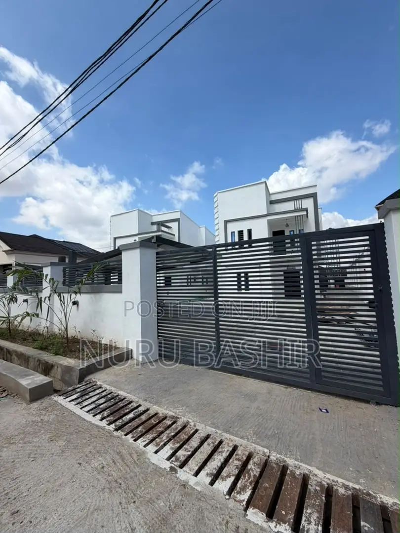 Furnished 4bdrm Duplex in Kolapo Ishola Gra, Akobo for sale in Akobo