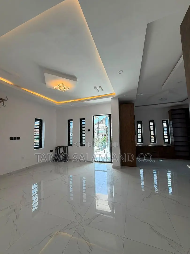 4bdrm Duplex in Akobo for sale in Akobo