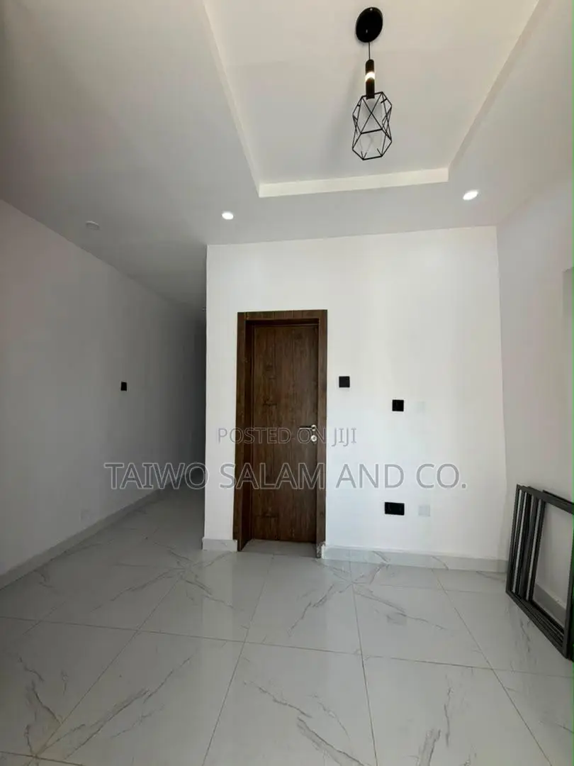 4bdrm Duplex in Akobo for sale in Akobo
