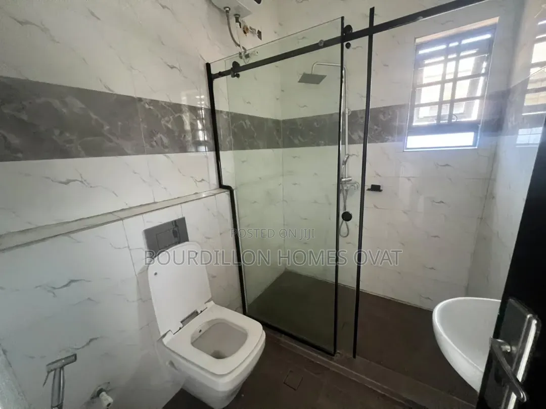 3bdrm Duplex in Orchid Road Lekki for rent in Lekki Expressway