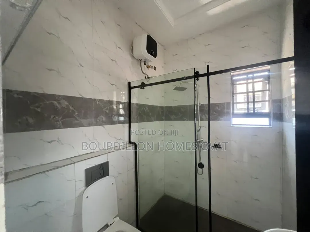 3bdrm Duplex in Orchid Road Lekki for rent in Lekki Expressway