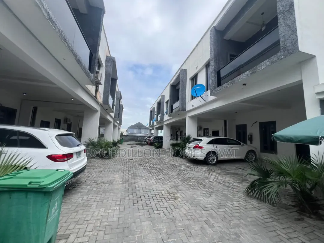 4bdrm Duplex in Orchid Lekki Lagos for sale in Lekki Expressway