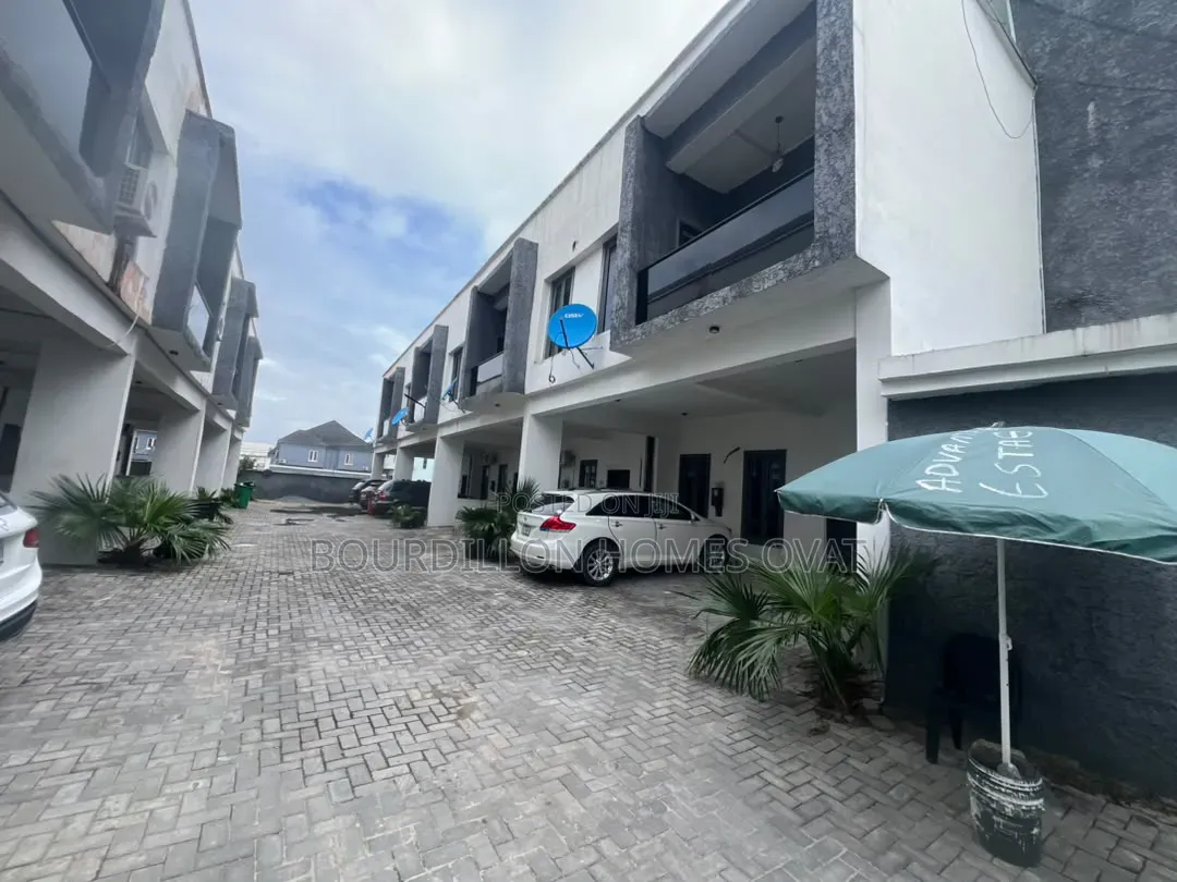 4bdrm Duplex in Orchid Lekki Lagos for sale in Lekki Expressway