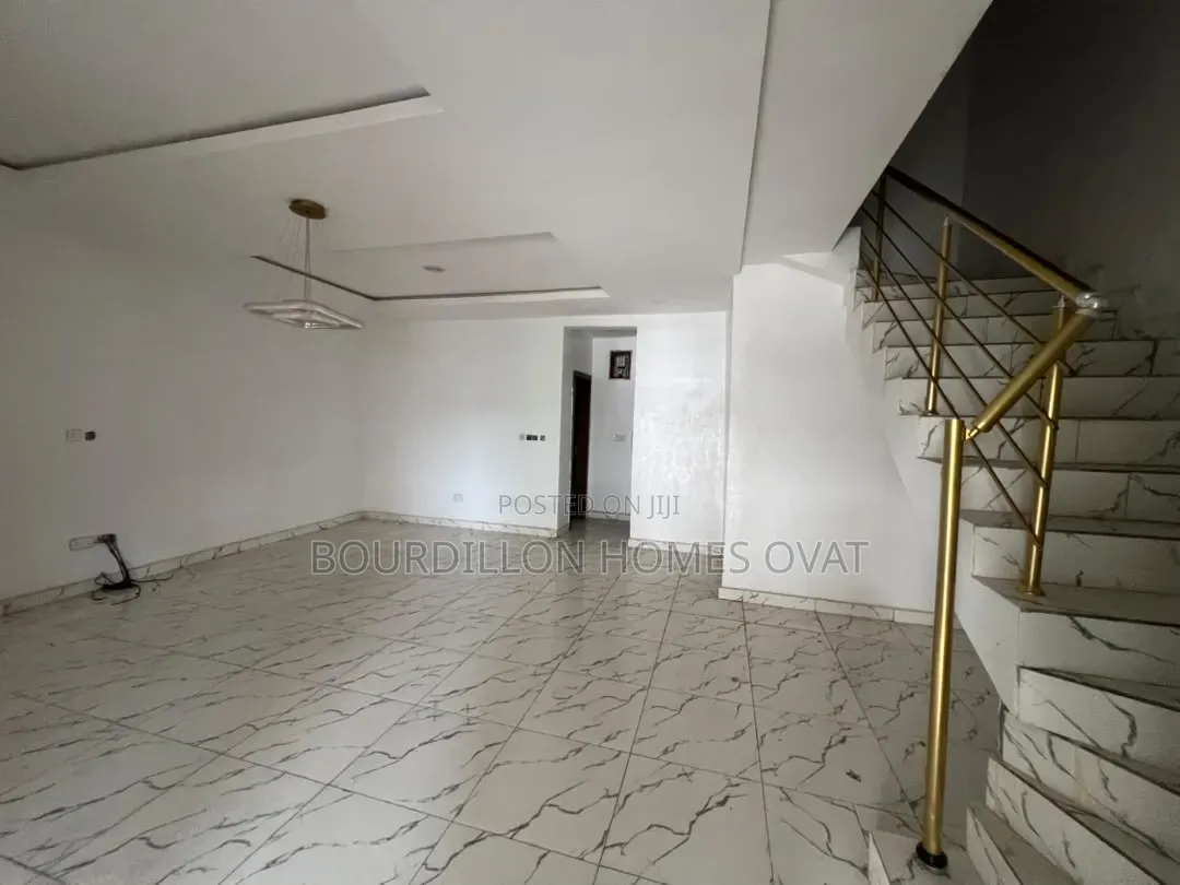 4bdrm Duplex in Orchid Lekki Lagos for sale in Lekki Expressway