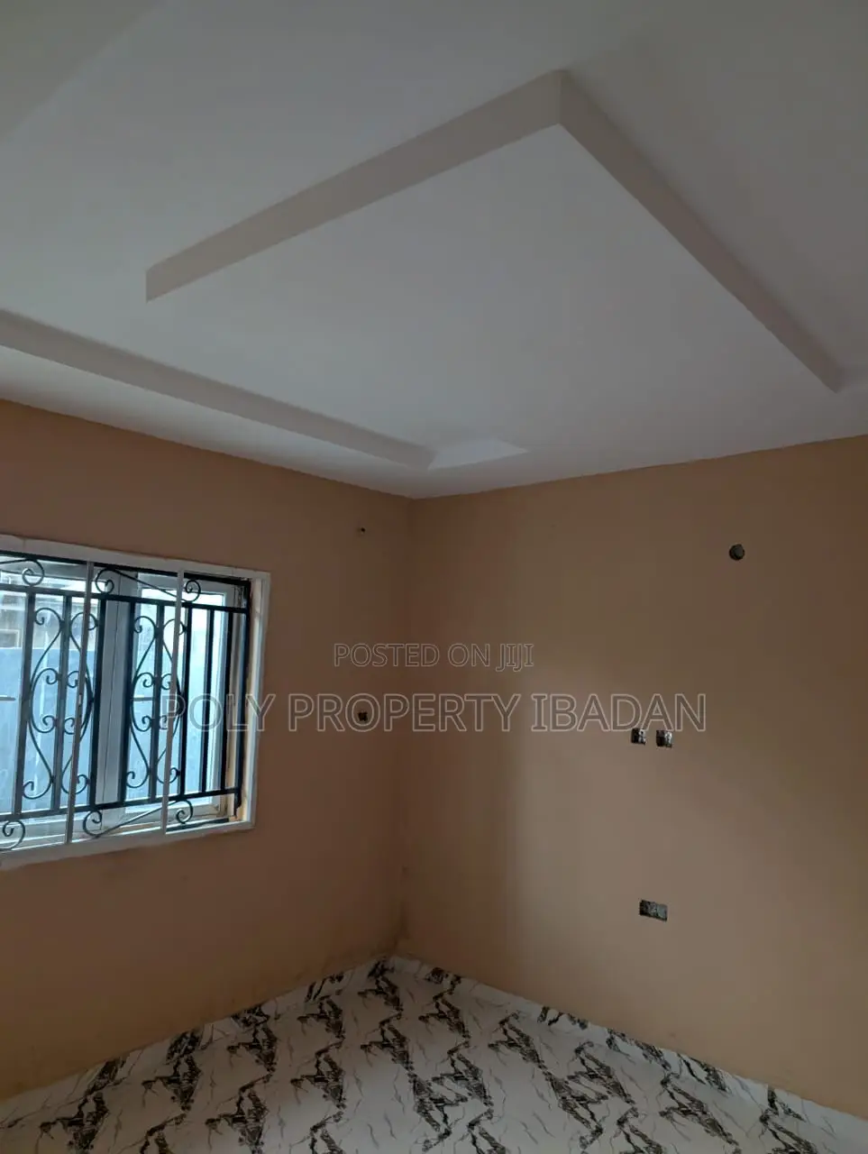 3bdrm Bungalow in Idigbaro, Ologuneru for rent in Ologuneru