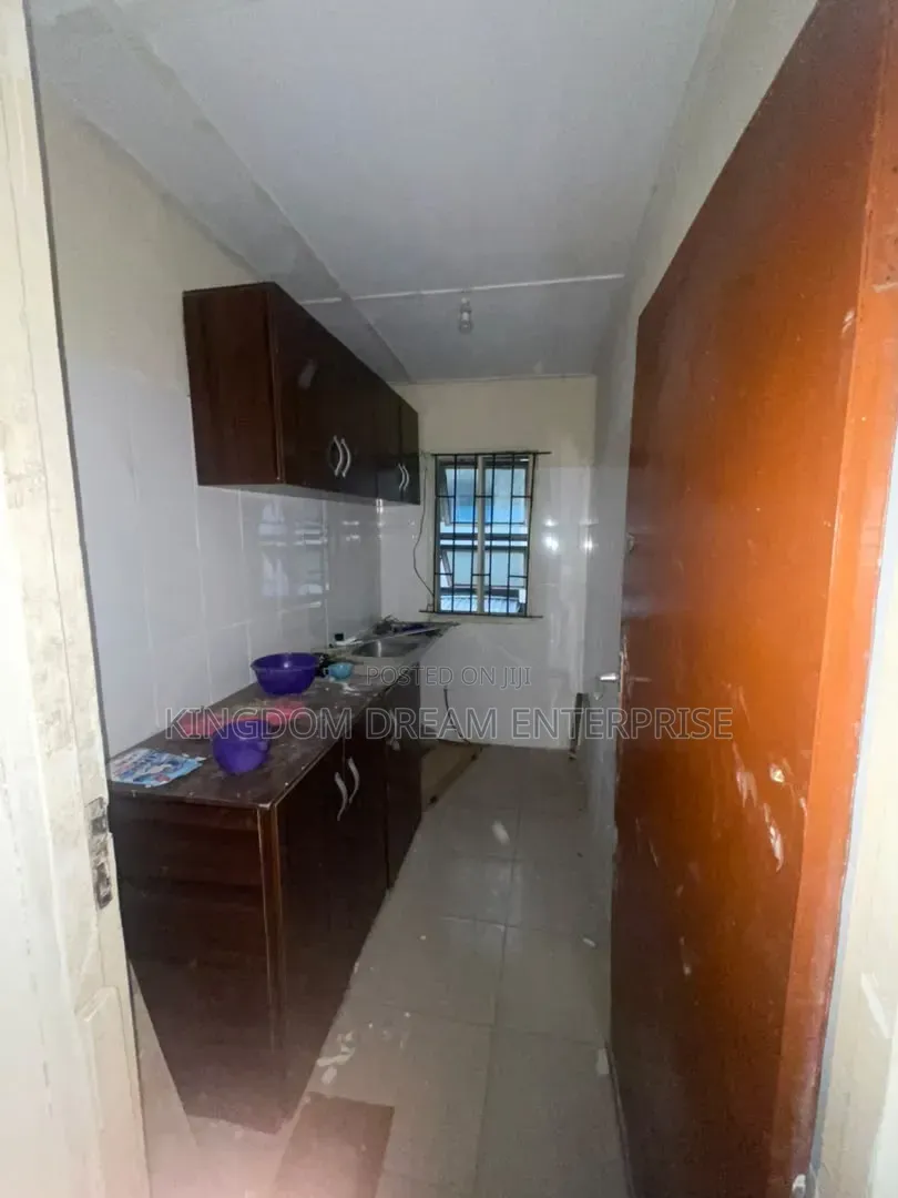 3bdrm Apartment in Aguda Surulere for rent in Aguda / Surulere