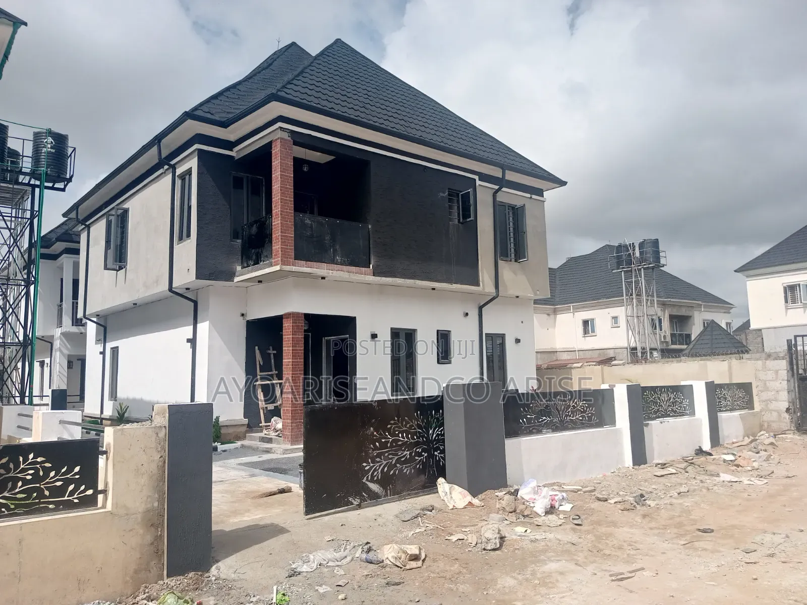 4bdrm Duplex in Nut, Sabon Lugbe for sale in Sabon Lugbe