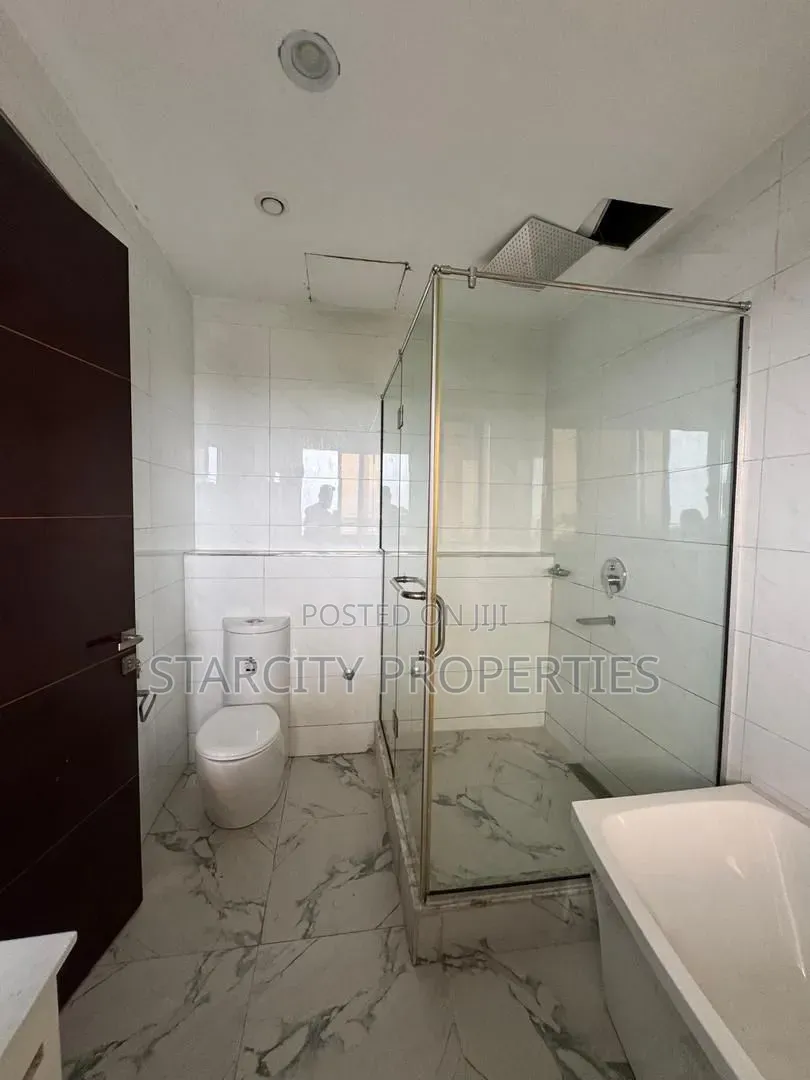 Furnished 4bdrm Maisonette in Secured Estate, Banana Island for rent in Banana Island