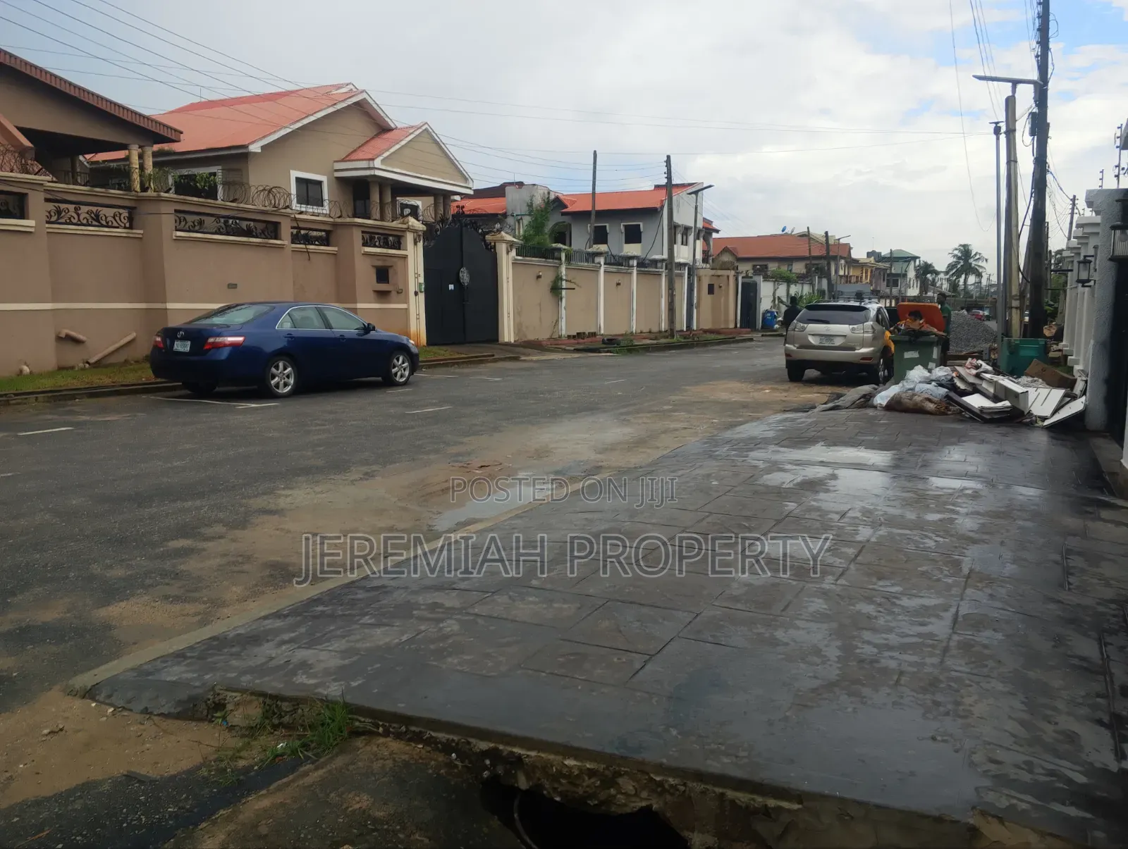 Massive Office Space Omole Estate Phase I in Berger