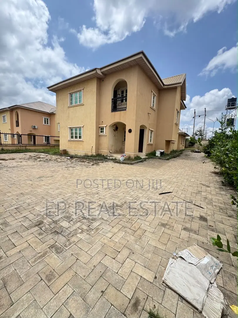 4bdrm Duplex in Gaduwa for sale in Gaduwa