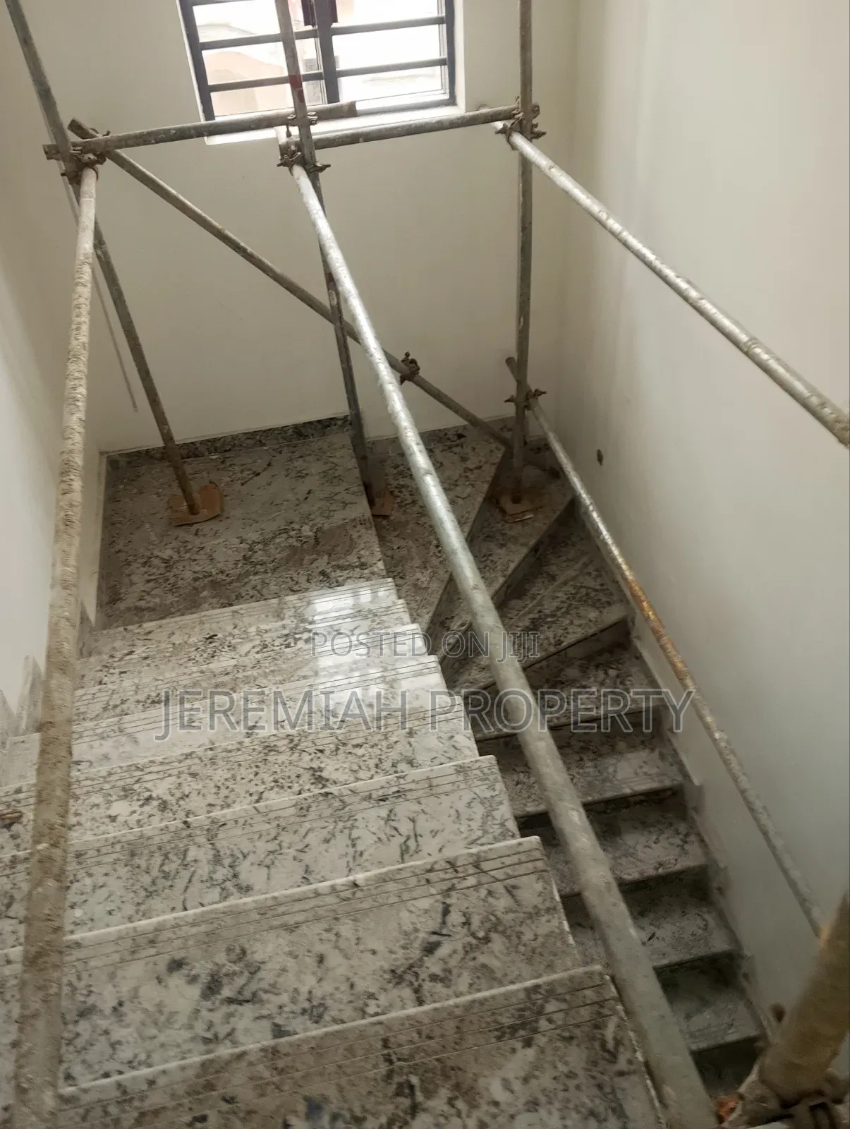 5bdrm Duplex in Omole Estate Phase I, Berger for sale in Berger