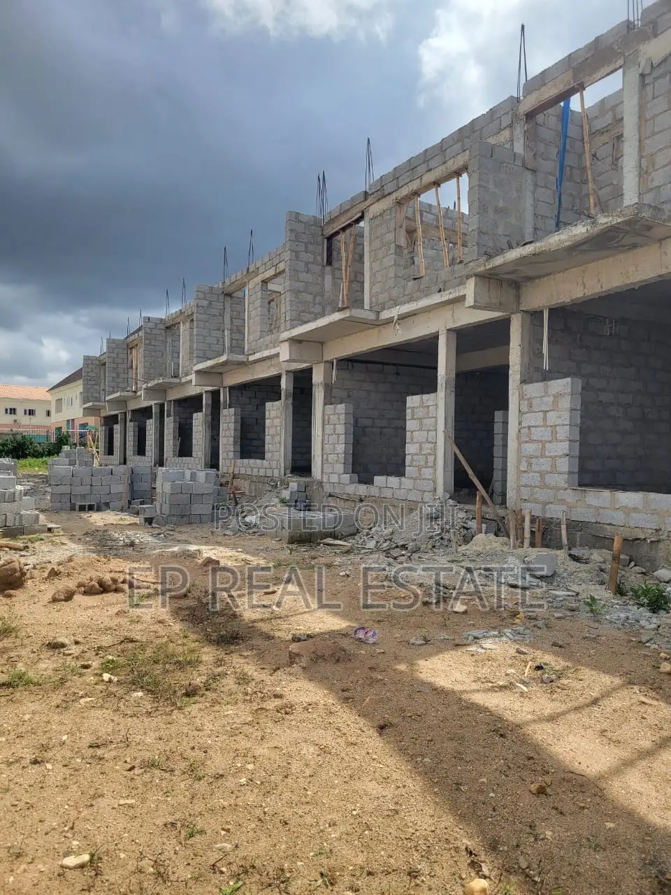 4bdrm Duplex in Kaura for sale in Kaura