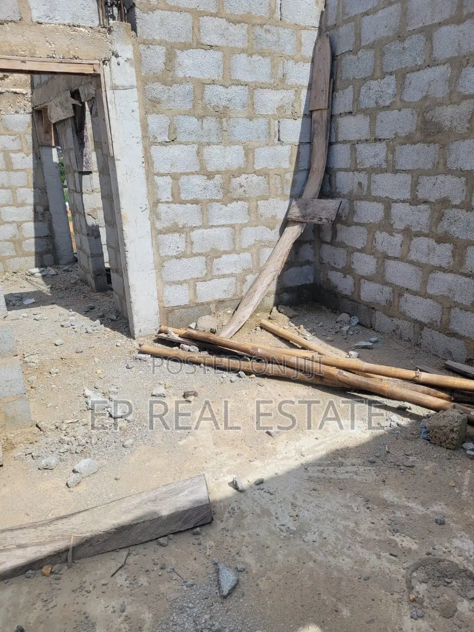 4bdrm Duplex in Kaura for sale in Kaura