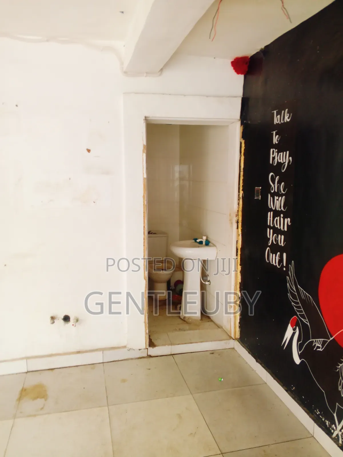 80 SQM Office/ Shop Space for Rent, Lekki Phase 2 in Lekki Phase 1