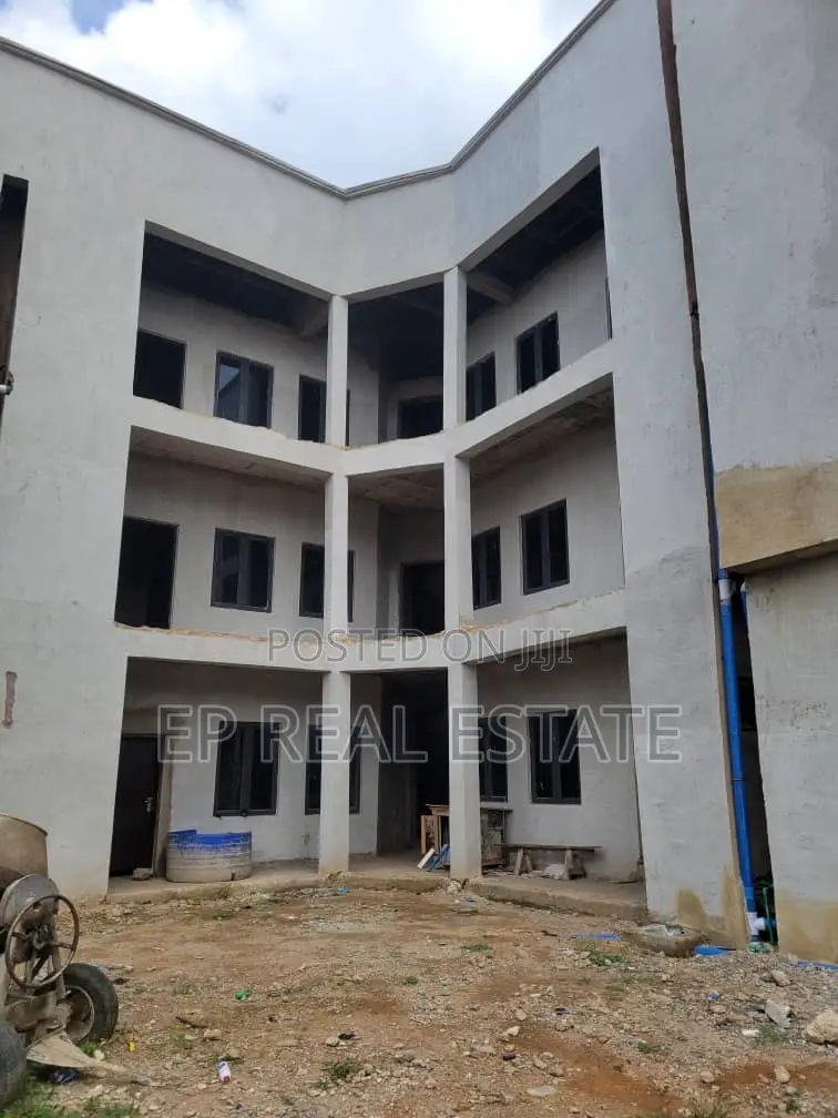 3bdrm Block of Flats in Kaura for sale in Kaura