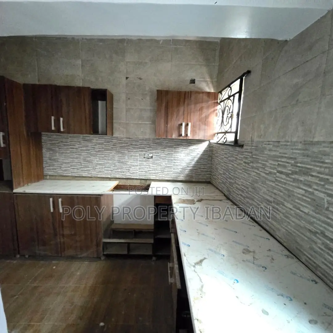 6bdrm Duplex in Hoshen Estate, Alakia for rent in Alakia
