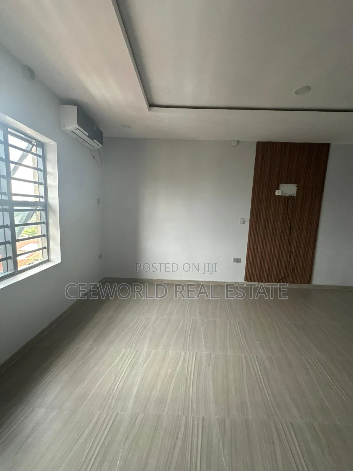 Commercial 3 Bedroom Office Space at Mokola Ibadan in Adamasingba