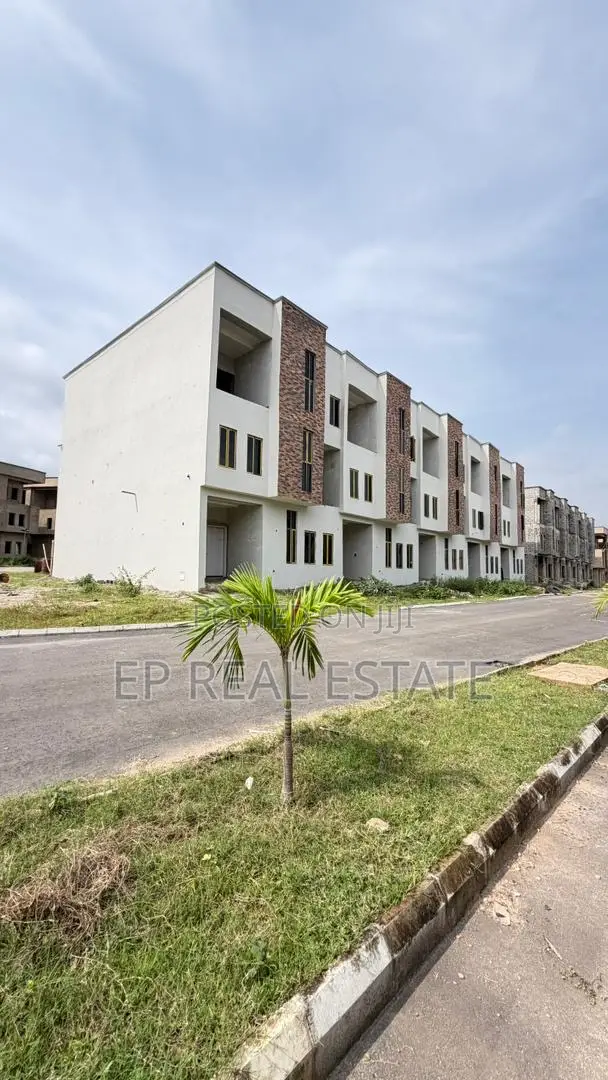 5bdrm Duplex in Jabi for sale in Jabi