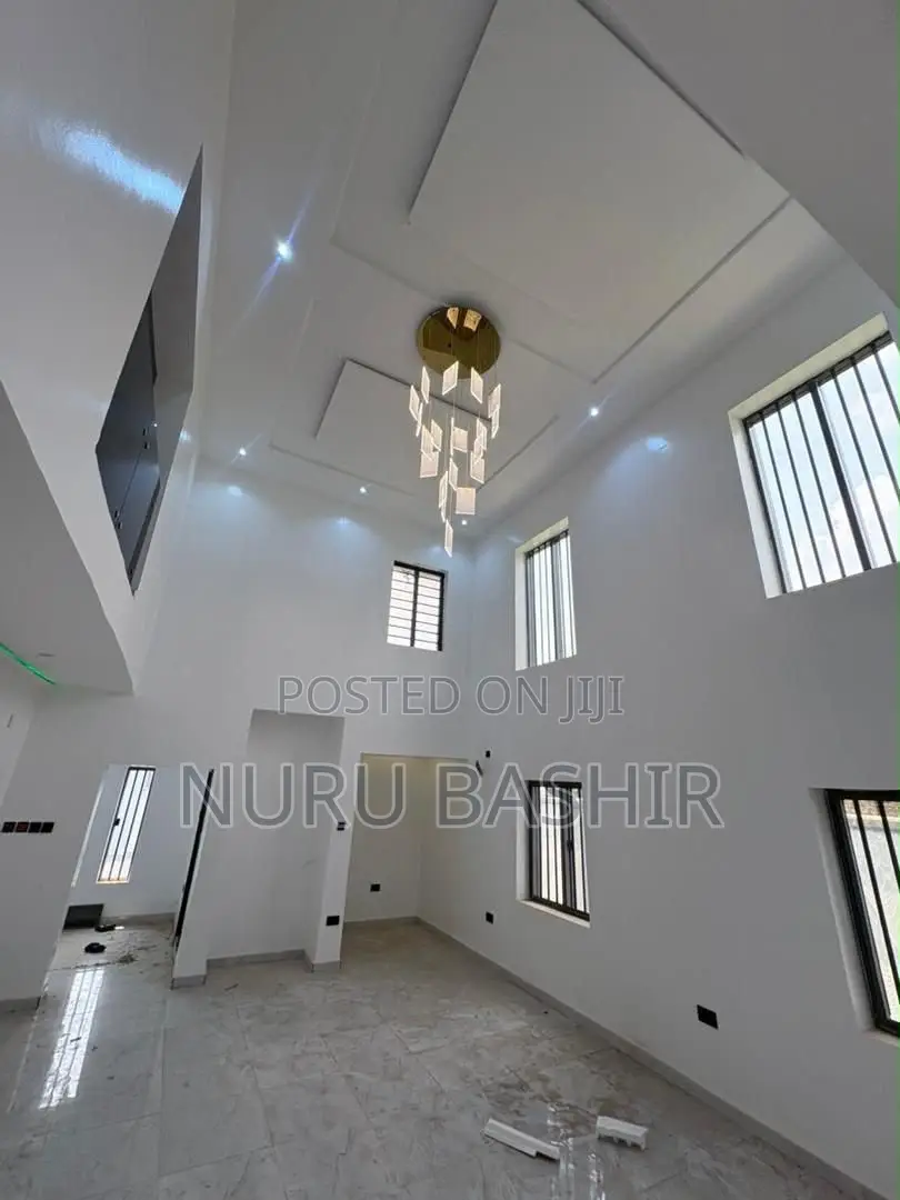 Furnished 5bdrm Duplex in Oluyole Estate for sale in Oluyole Estate