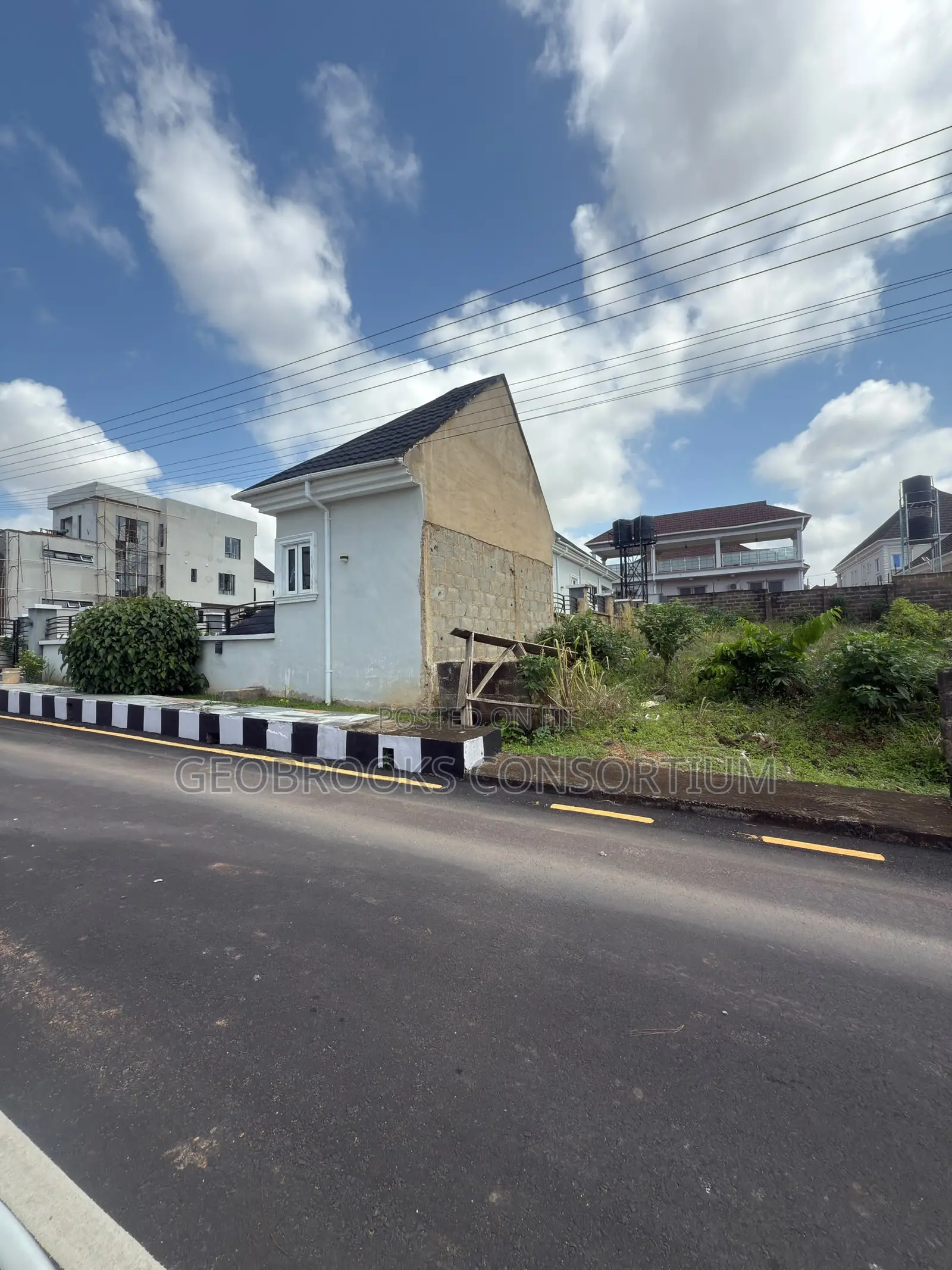 Exclusive 540sqm Land for Sale – Kolapo Ishola Gra, Akobo, Ibadan. in Akobo